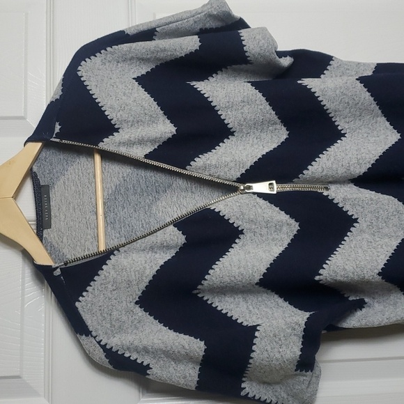 Suzy Shier Dolman Sleeve Sweater Top Chevron Pattern Size Small - Picture 3 of 10